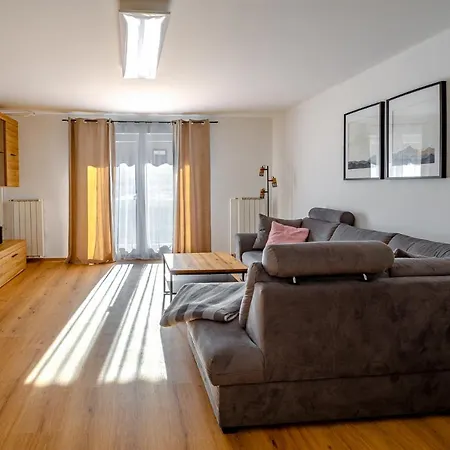 Alpski Skrat, * Kranjska Gora