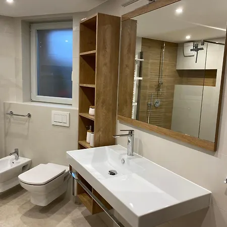 Alpski Skrat, Apartmán