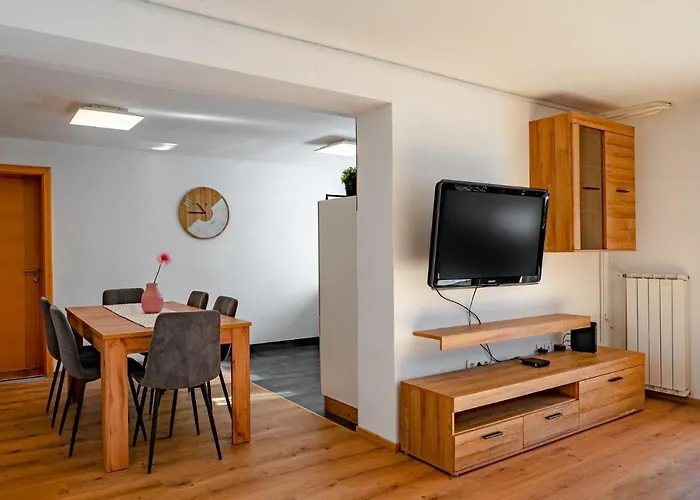 شقة Alpski Skrat,